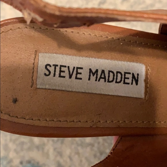 Wedge Heels - Picture 2 of 2